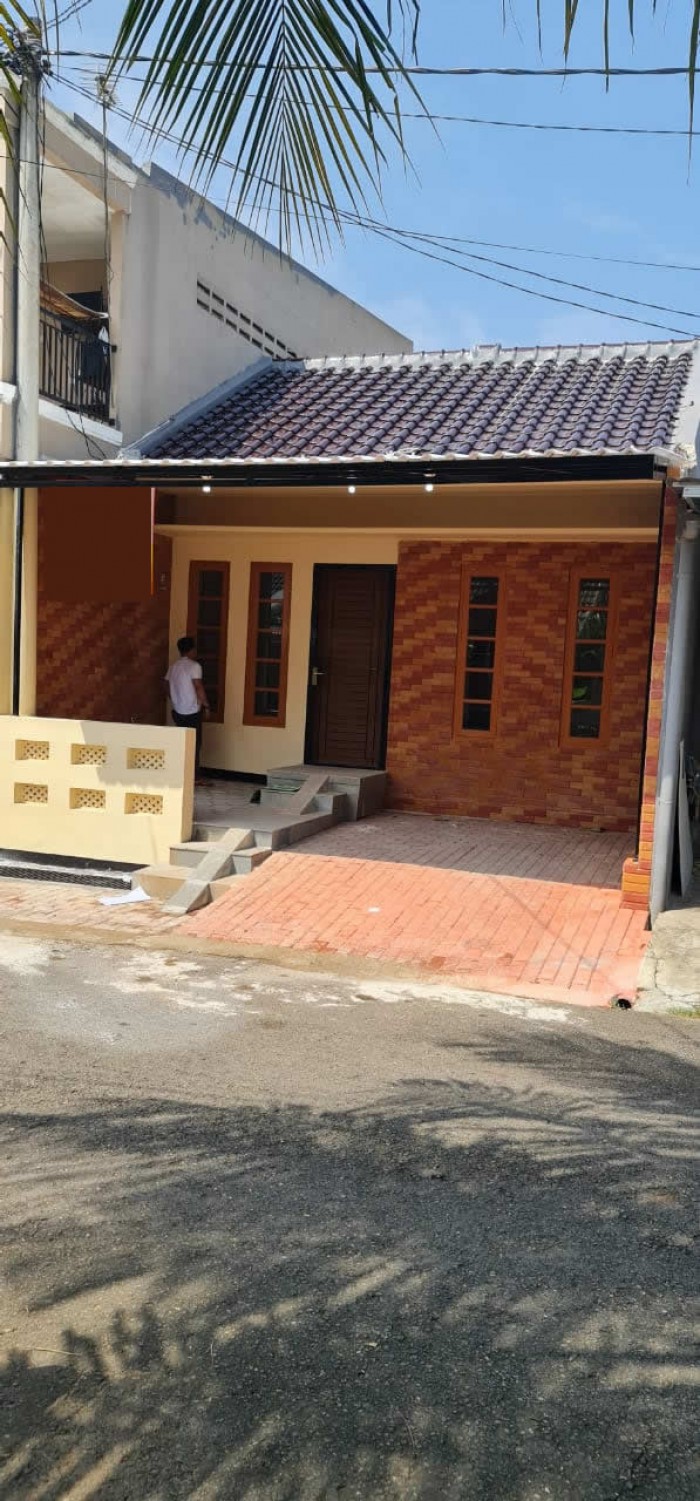 Rumah dijual di Taman Lembah Hijau Lippo Cikarang 